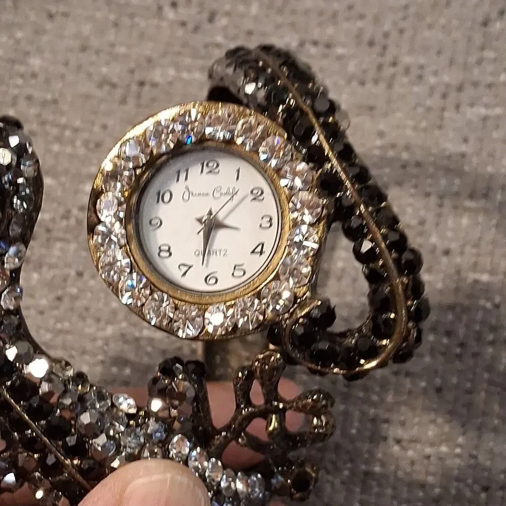 Jessica Carlyle Vintage Style Lizard Bangle Cuff Watch Rhinestone Gold Tone